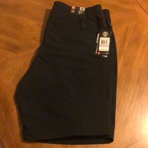 BRAND NEW Under Armour - Perfect golf or casual shorts for men